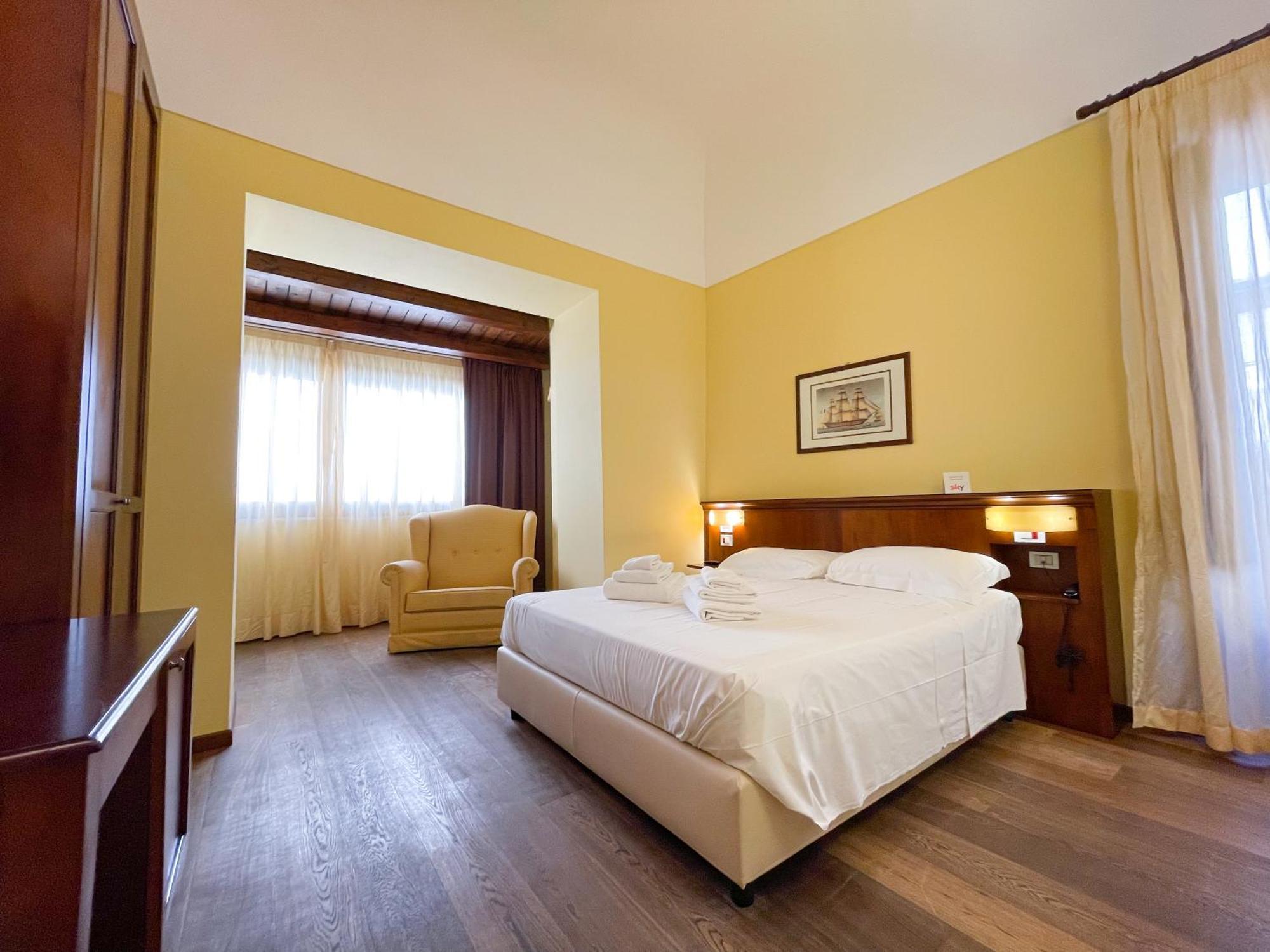 Hotel La Plumeria Cefalù Camera foto